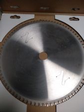 SIERRAS CIRCULARES PARA CORTE DE HIERRO Y PANEL SANDWICH (METAL DURO)